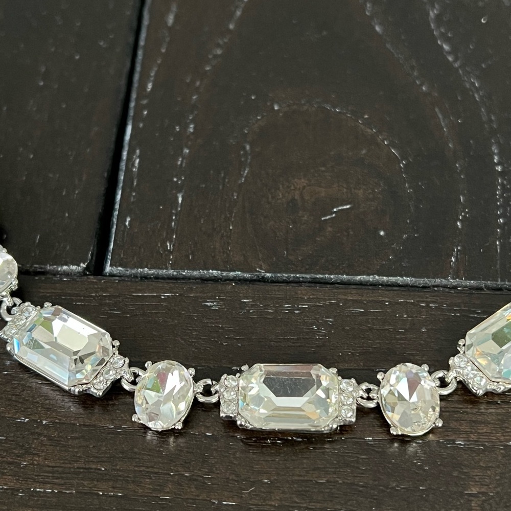 Givenchy Necklace - Picture 6 of 13